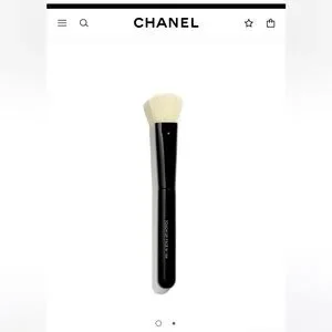 CHANEL | Makeup | Les Pinceaux De Chanel Touchup Face Brush